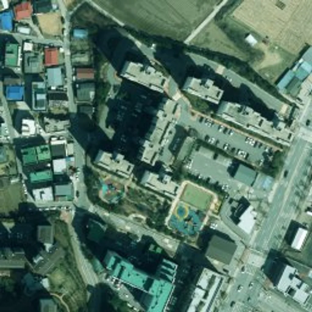 위성사진 © VWorld 증포동한솔솔파크 현재 위성사진