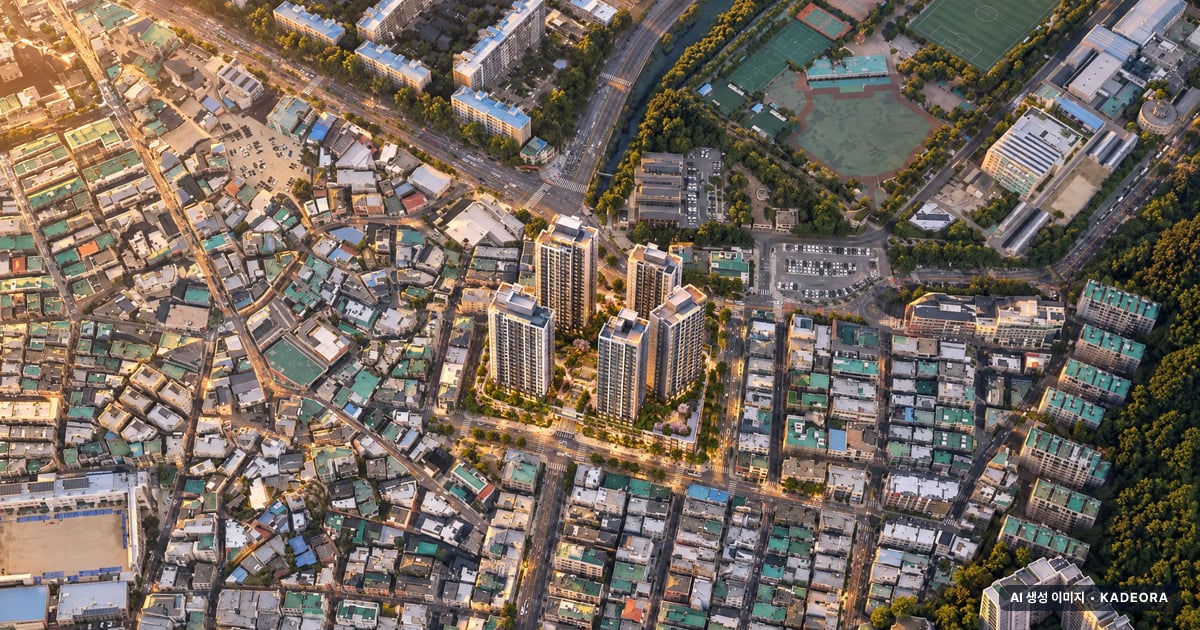 부산 남구 용호12 재개발 총 505세대 기준 AI 상상도 — 실제와 다를 수 있음 부산 남구 용호12 재개발 총 505세대 기준 AI 상상도(노을 항공) — 실제와 다를 수 있음