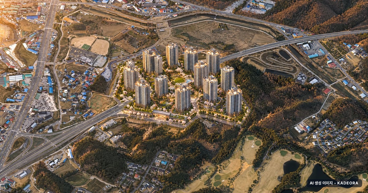 용인 푸르지오 원클러스터 1단지 노을 항공 상상도 · AI 생성 이미지로 실제와 다를 수 있음 용인 푸르지오 원클러스터 1단지 단지 전경 AI 상상도(노을 항공) — 경기 용인시 착공 1,681세대