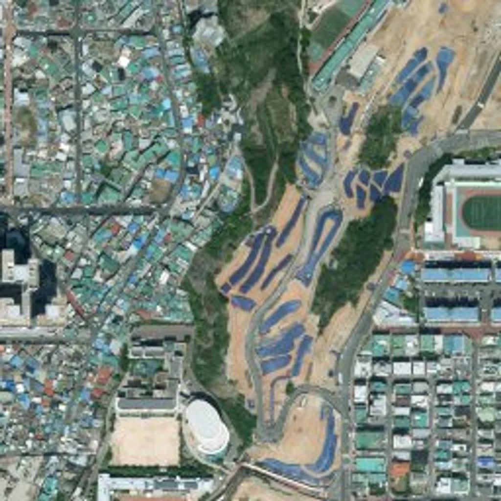 부산 남구 문현3 재개발 위성사진 — 남구 문현동