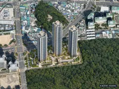 블랑 써밋 74 최고 69층·총 998세대 기준 AI 상상도 — 실제와 다를 수 있음 블랑 써밋 74 최고 69층·총 998세대 기준 AI 상상도(주간 항공) — 실제와 다를 수 있음